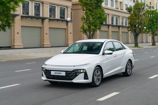 Hyundai Accent hay Toyota Vios mới là dòng xe đáng mua hơn